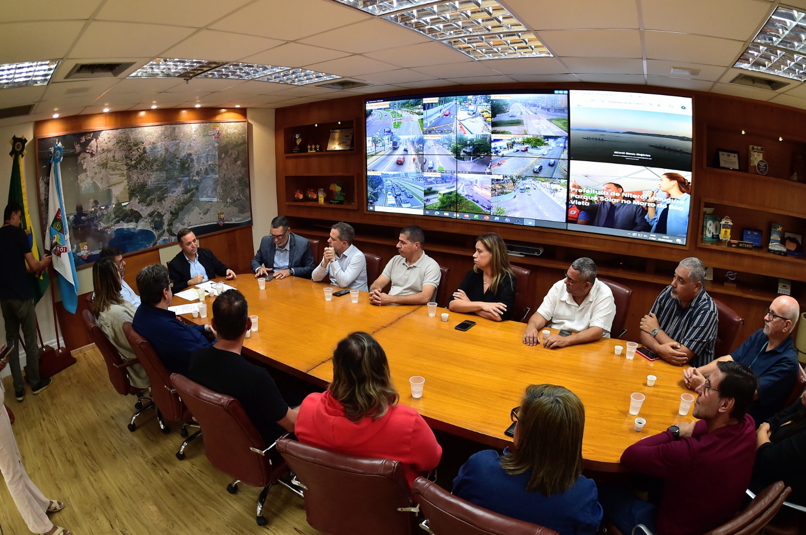 Prefeito Rodrigo Neves lança editais para obras de urbanização em Várzea das Moças