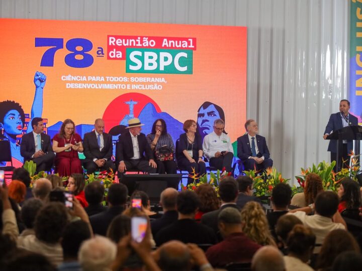 Lula participa do maior encontro científico da América Latina e faz defesa da ciência em Niterói