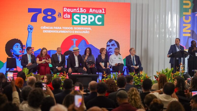 Lula participa do maior encontro científico da América Latina e faz defesa da ciência em Niterói
