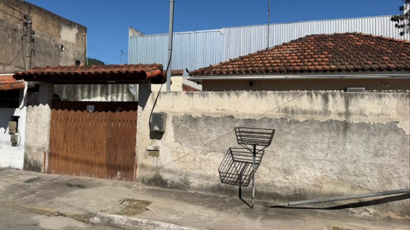 Mulher é morta a tiros em Maricá; suspeito também morre após atirar contra a própria cabeça