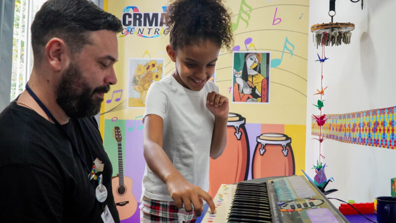 Centros de Referência do Autista de São Gonçalo investe em musicoterapia