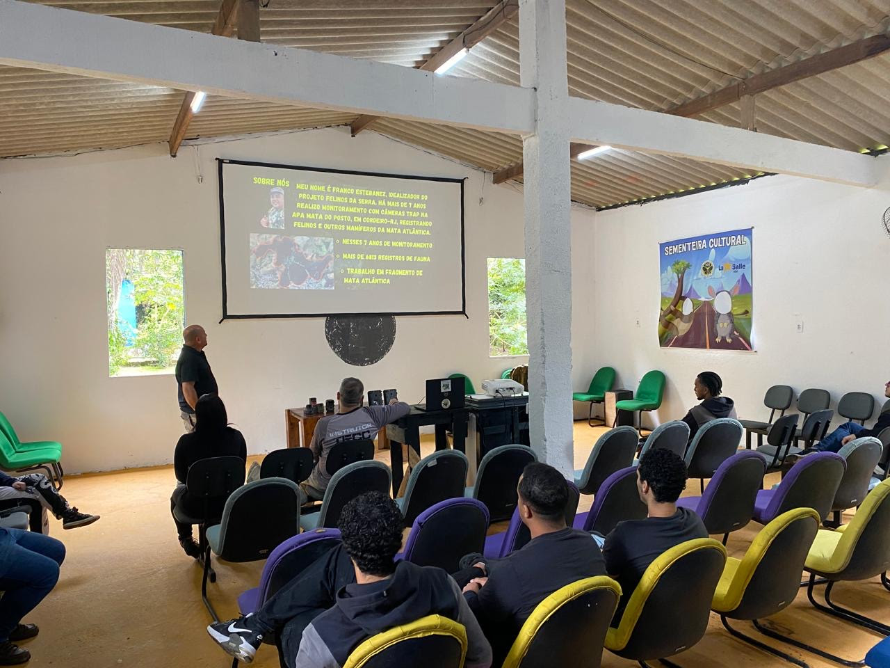 Equipes da ASAS participam de capacitação sobre armadilhas fotográficas