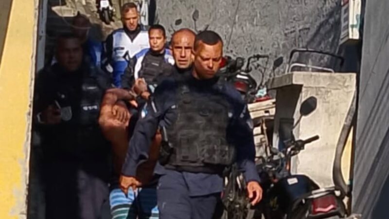 Homem tenta matar padrasto e agride a própria mãe durante confusão na Ponta d’Areia, em Niterói