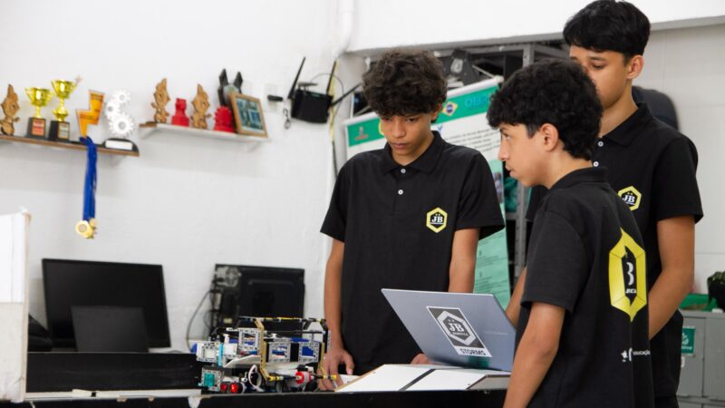 Alunos da Rede Municipal de Niterói avançam na Olimpíada Brasileira de Robótica