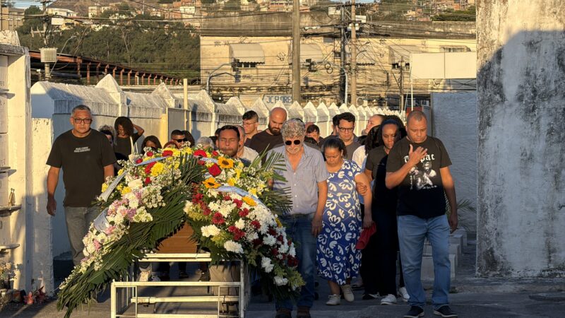 Jovem alcoolizado é apontado pela PM após carro atingir veículo e matar Luiz Cláudio; vítima foi enterrada nesta segunda