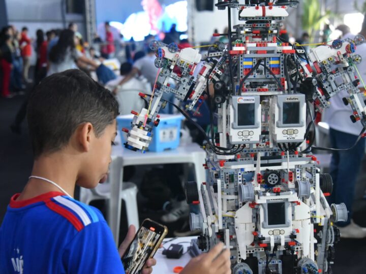 No Dia do Estudante, Maricá destaca avanços em tecnologia, educação integral e acolhimento
