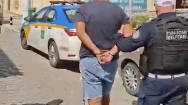 CPTran prende foragido da Justiça com dois mandados de prisão na RJ-106, em Maricá