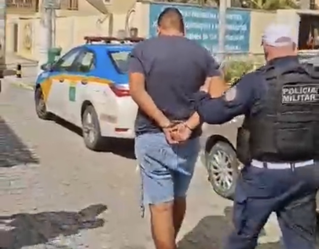 CPTran prende foragido da Justiça com dois mandados de prisão na RJ-106, em Maricá