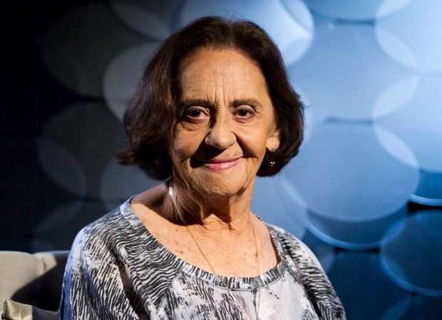 Laura Cardoso, uma das grandes atrizes da televisão brasileira, morre aos 98 anos