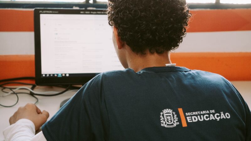 Itaboraí implementa Referencial Curricular de Educação Digital e Midiática na Rede Municipal