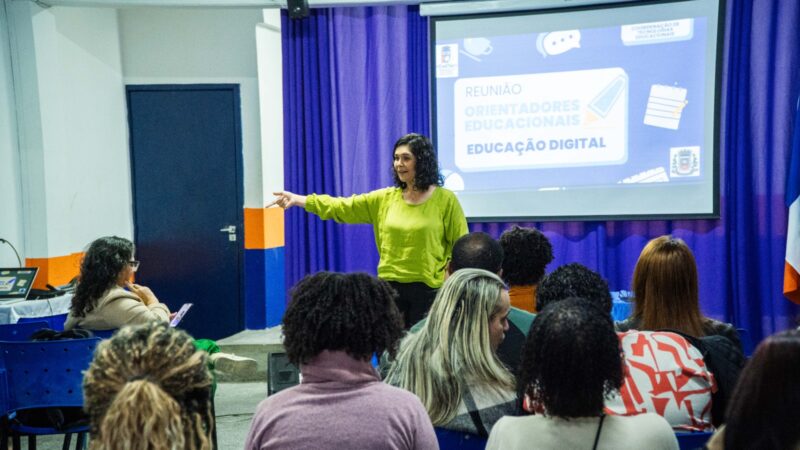 Itaboraí promove palestra sobre Educação Digital nas escolas