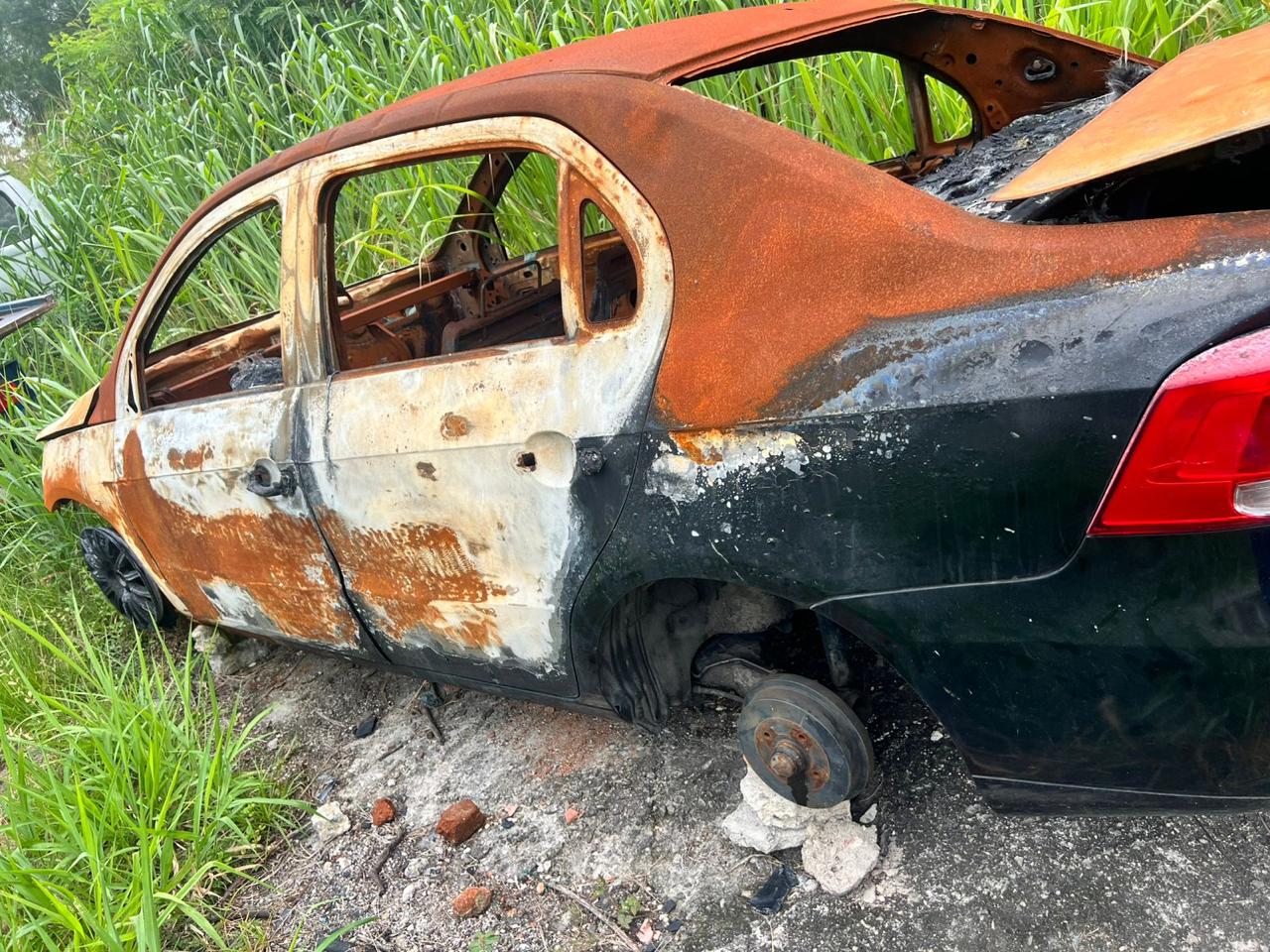 Prefeitura de Niterói reforça ordenamento urbano com retirada de veículos abandonados