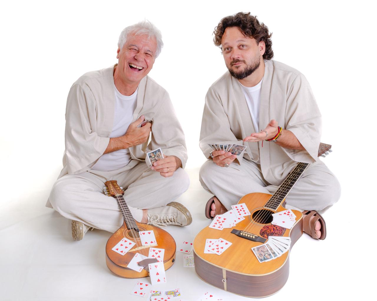 Léo Pinheiro e Sergio Chiavazzoli gravam DVD “Embaralhando 7”, no Theatro Municipal de Niterói 