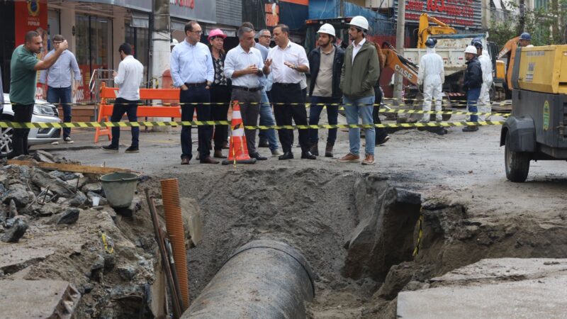 Prefeito Rodrigo Neves vistoria obras de modernização do sistema de esgotamento sanitário em Icaraí
