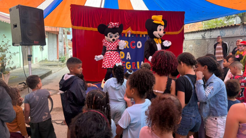 Caravana de Arte e Lazer garante manhã de diversão para famílias do Engenho do Roçado