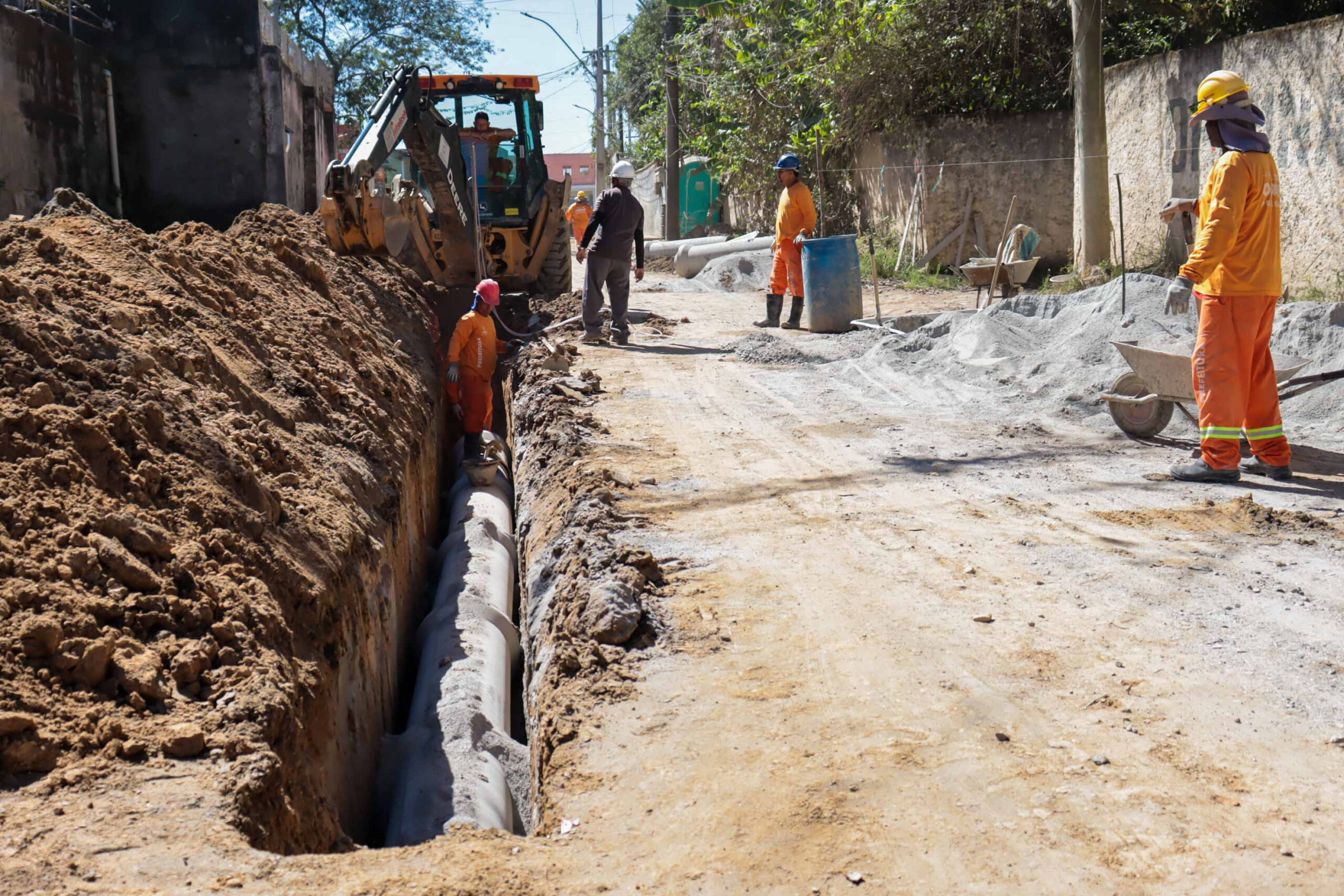 Obras na Estrada de Itaitindiba são sonho que se torna realidade para a população