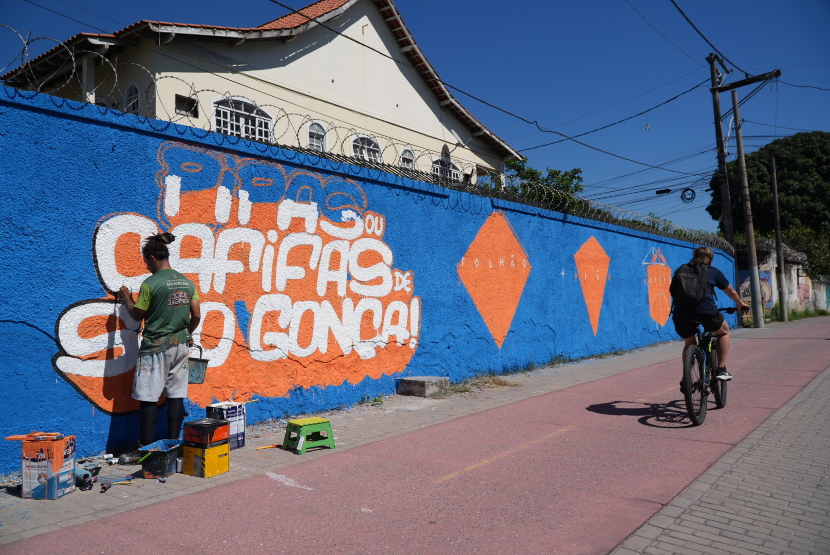 Cidade Ilustrada cria novo painel sobre tradição das pipas de São Gonçalo