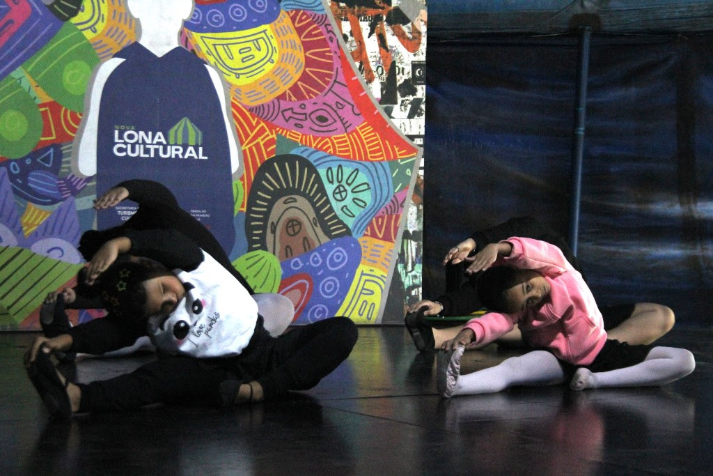 Crianças aprendem ballet e desenvolvem novas habilidades no CRIA SG