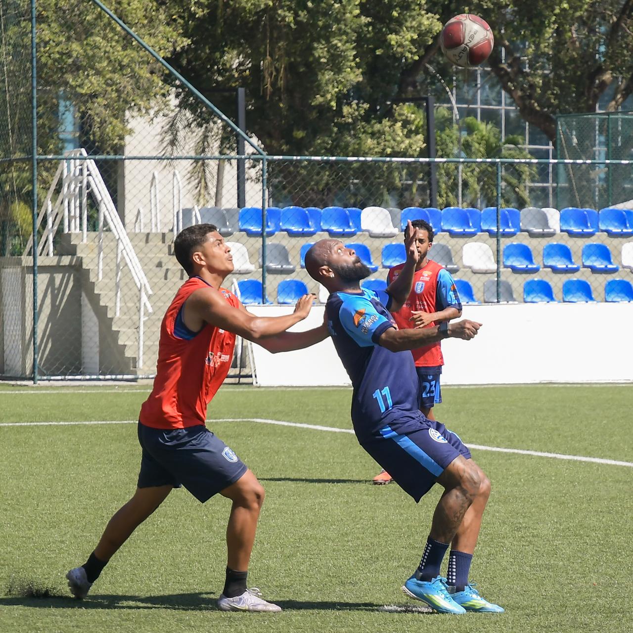Niterói entra  em  Campo: Niteroiense  Estreia na série  B1 contra o Serrano com Futebol e Festa na  Concha  Acústica