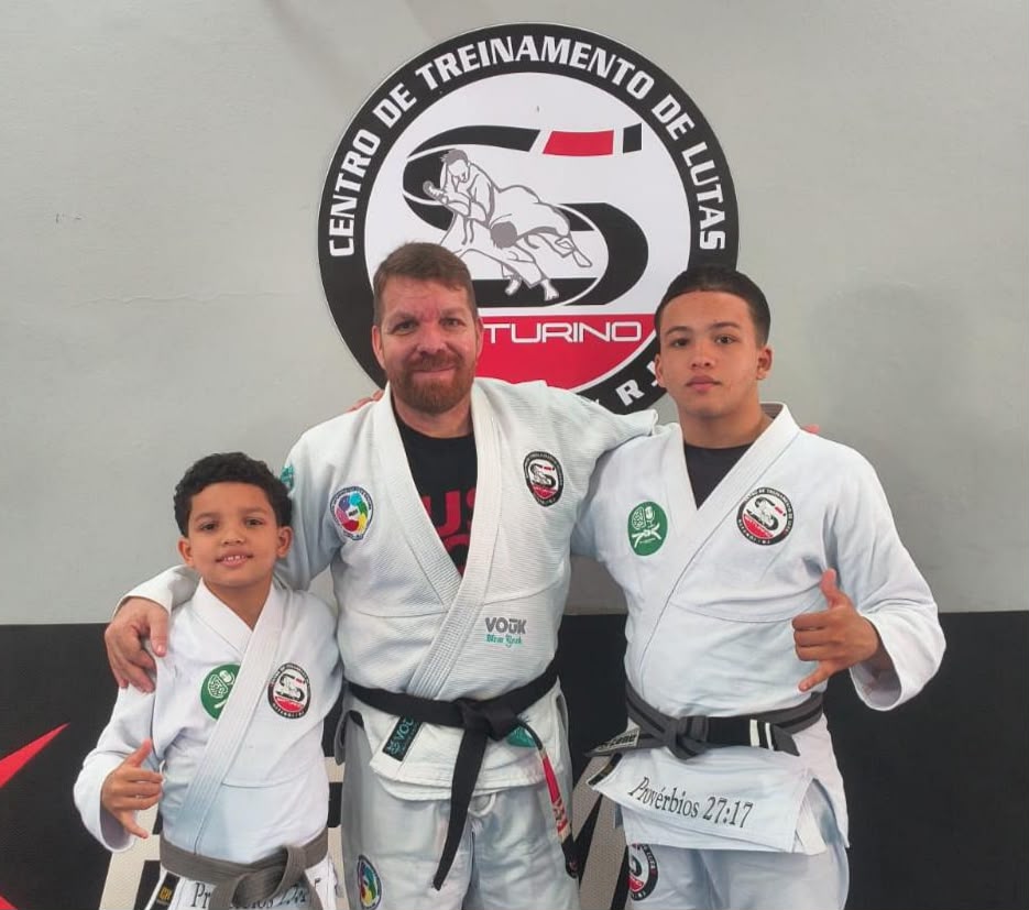 Irmãos moradores do Caramujo, em Niterói, se destacam no jiu-jitsu e já acumulam mais de 30 títulos