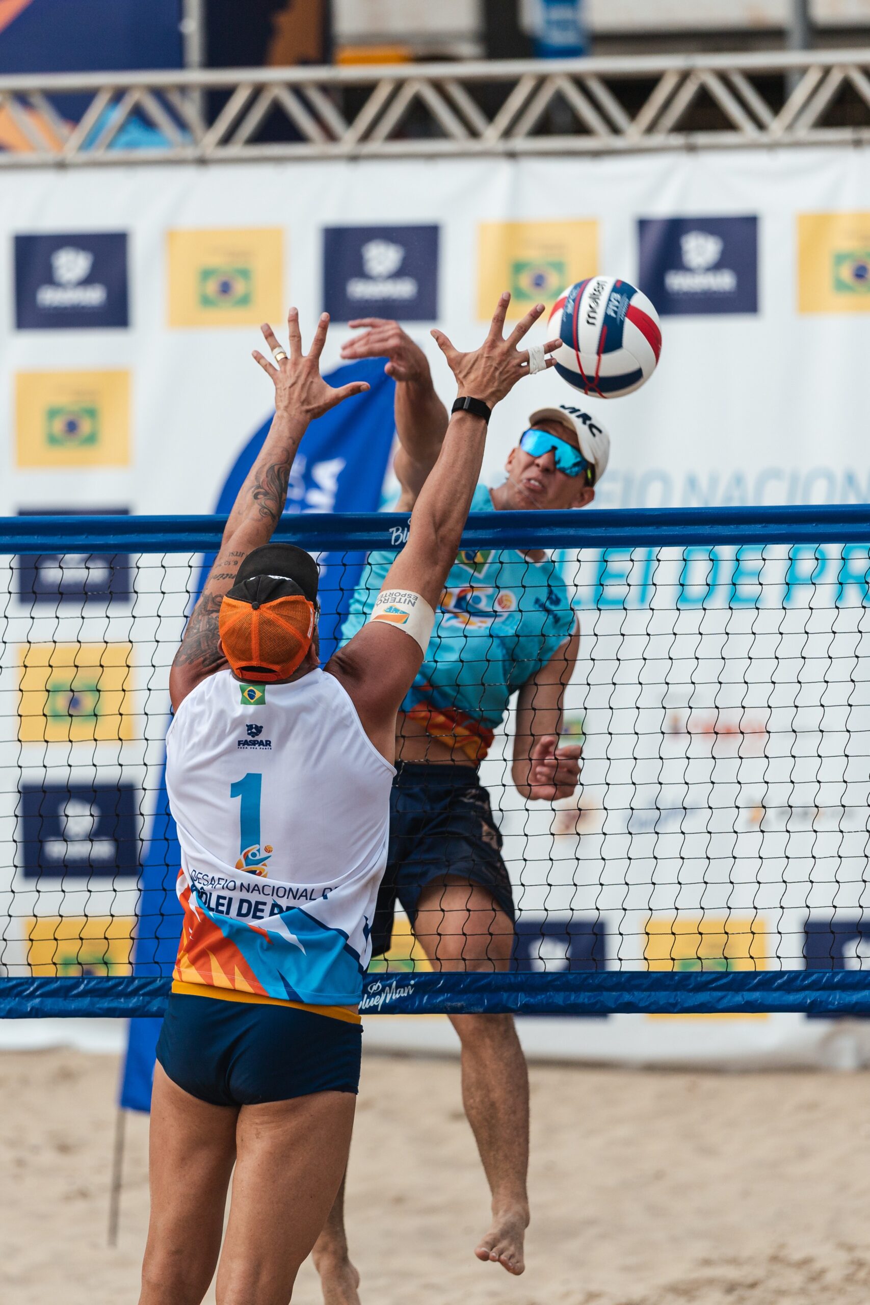 Campeão sul-americano e vice mundial de vôlei de praia, Márcio Gaudie sobe ao lugar mais alto do pódio no Desafio Nacional, em Icaraí