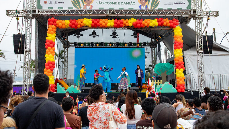 Maricá reúne famílias em festa de São Cosme e Damião na quadra da União de Maricá