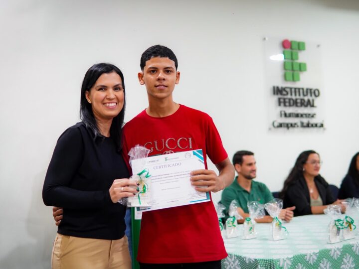 Alunos da EJA concluem cursos de qualificação profissional em parceria com o IFF em Itaboraí