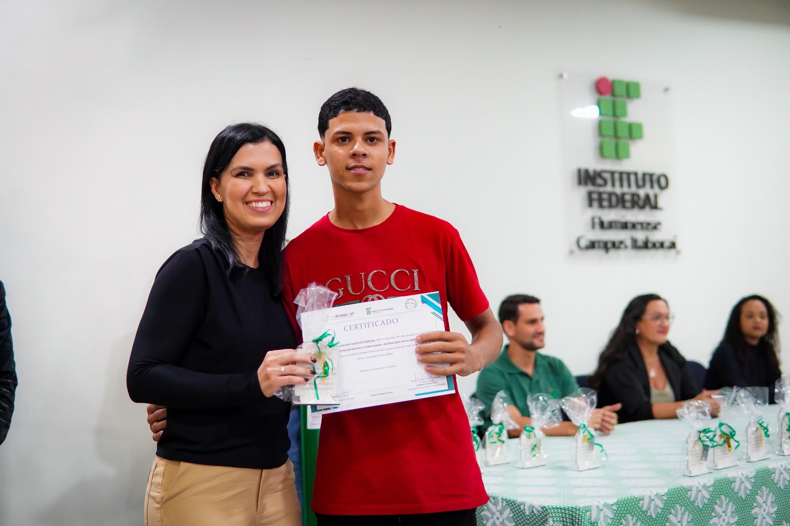 Alunos da EJA concluem cursos de qualificação profissional em parceria com o IFF em Itaboraí