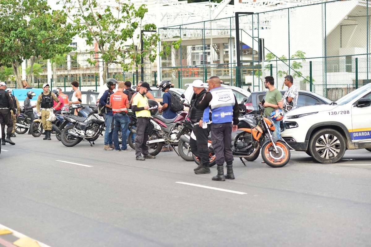 Nittrans ultrapassa 10 mil motociclistas abordados em ações contra motos barulhentas em 2026