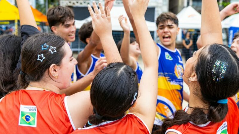 Esporte esquenta fim de semana chuvoso na Praia de Icaraí com três dias de competições e integração
