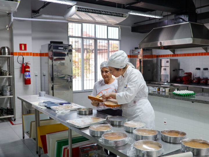 Prefeitura de Niterói amplia formação profissional na área de alimentação com 200 novas vagas