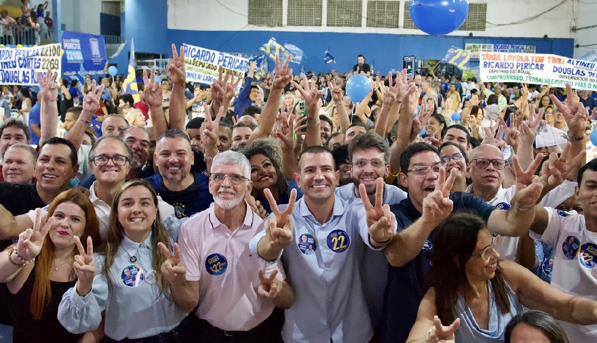 DOUGLAS RUAS CRESCE E REDUZ DISTÂNCIA PARA EDUARDO PAES NA CORRIDA PELO GOVERNO DO RJ