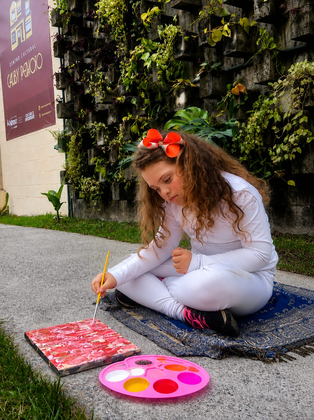 Centro Cultural Cauby Peixoto recebe exposição “Sonho e Cores”, da artista mirim Stella Moraes