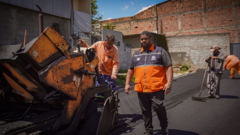 Itaboraí realiza obras de pavimentação no bairro Jardim Maykel em Manilha
