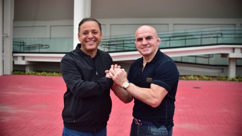 Prefeito Rodrigo Neves e Wallid Ismail celebram chegada do Jungle Fight 155 a Niterói