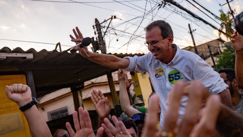 Paes lidera disputa pelo Governo do Rio de Janeiro; Douglas Ruas aparece em segundo