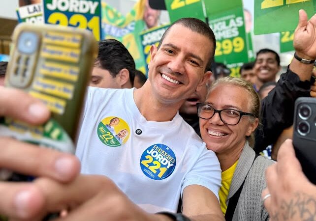 Ruas faz travessia de barca entre Rio e Niterói e defende investimentos na Região Metropolitana