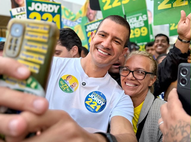 Ruas faz travessia de barca entre Rio e Niterói e defende investimentos na Região Metropolitana