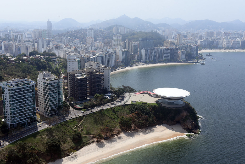 Niterói amplia cooperação internacional em direitos culturais durante encontro da Mercocidades na Argentina