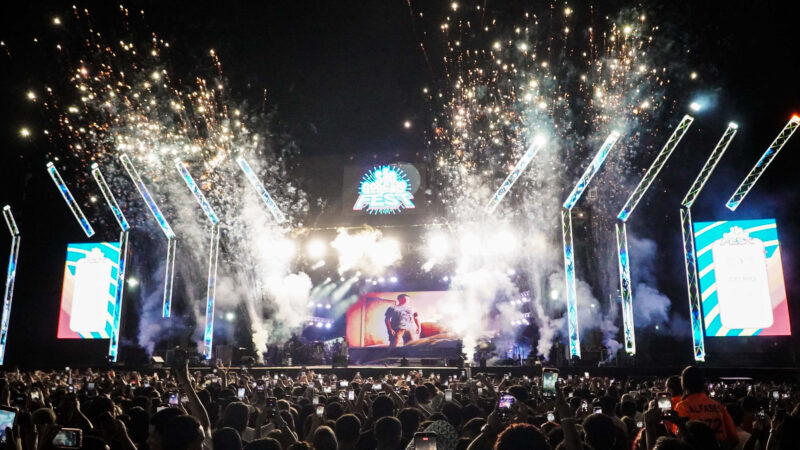 São Gonçalo Fest 2026: arena de shows completamente lotada no domingo