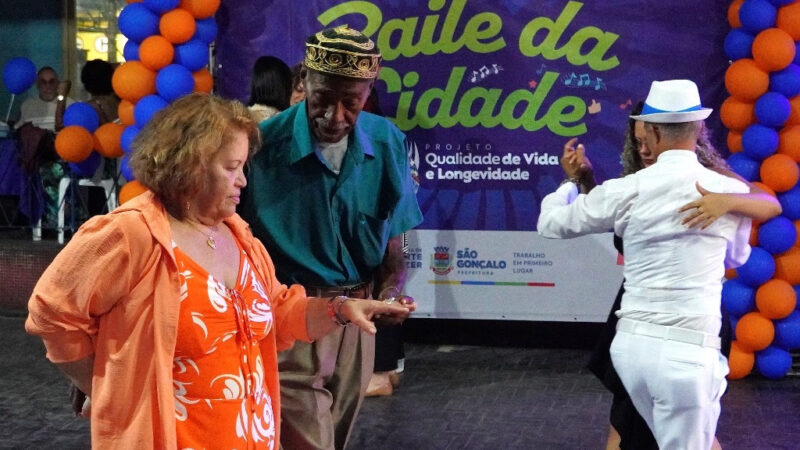 São Gonçalo realiza baile especial com alunos de projeto esportivo