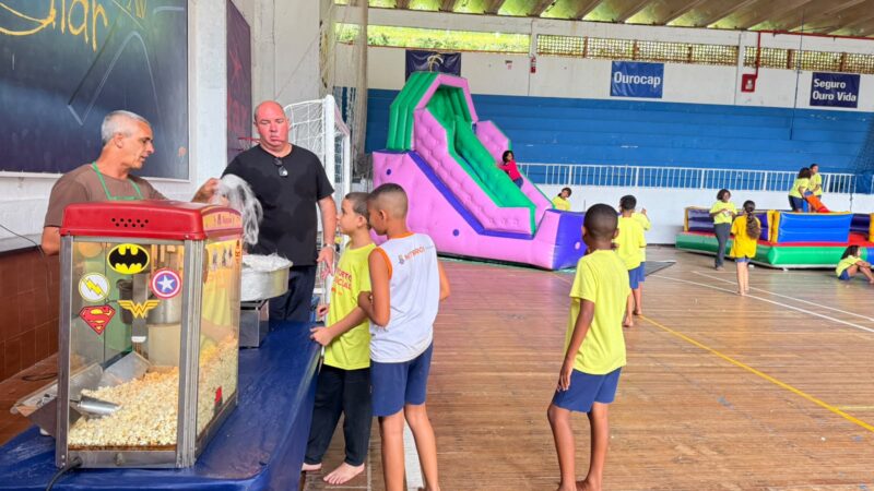 Alunos do Clin Social participam de programação especial pelo Mês das Crianças