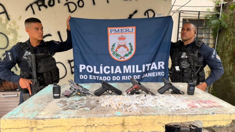 Após intenso tiroteio que assustou moradores do Fonseca, 12º BPM dá resposta: sete pessoas são presas ou apreendidas e três pistolas são apreendidas