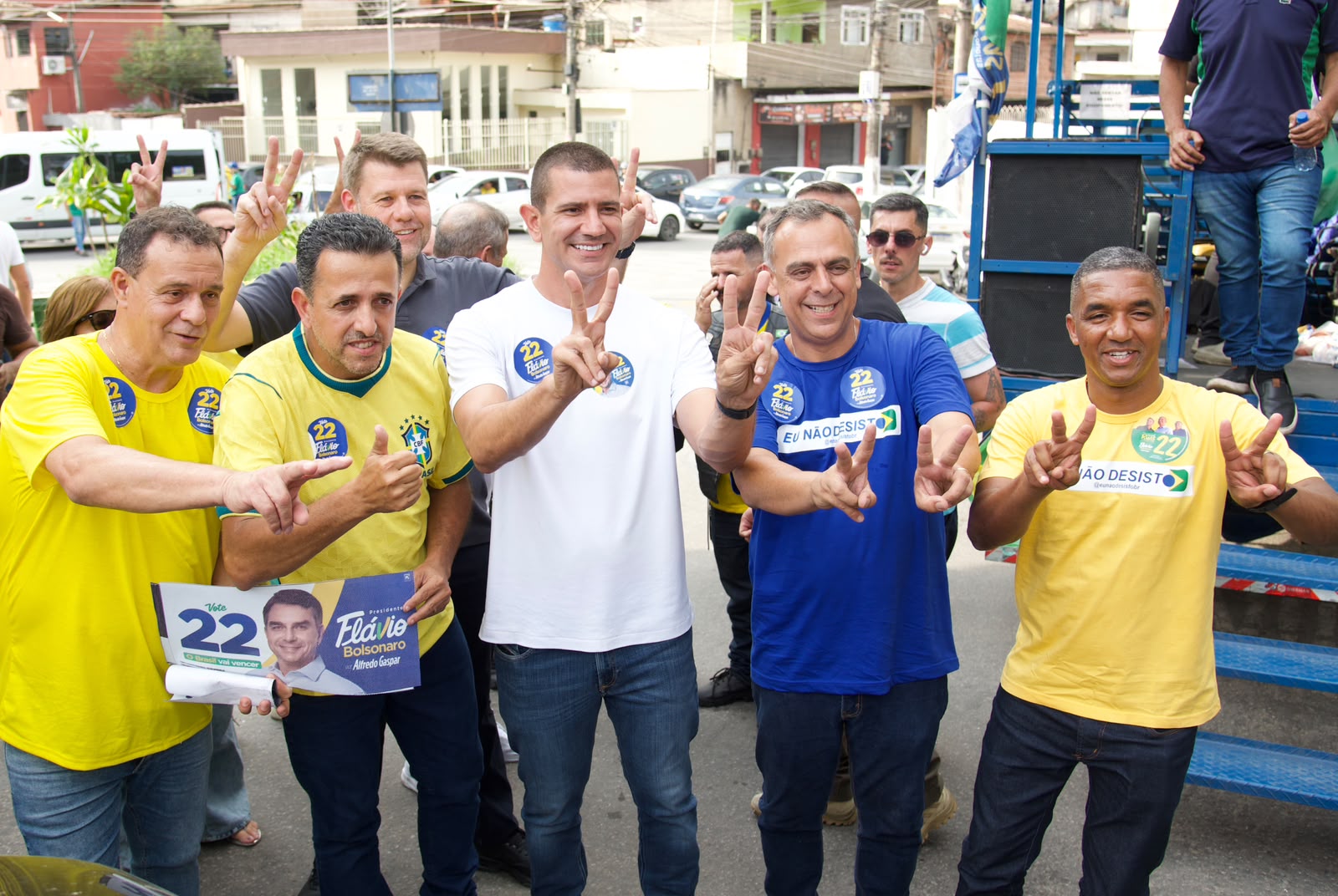No Sul Fluminense, Douglas Ruas agradece os votos recebidos e faz série de carreatas por Flávio Bolsonaro