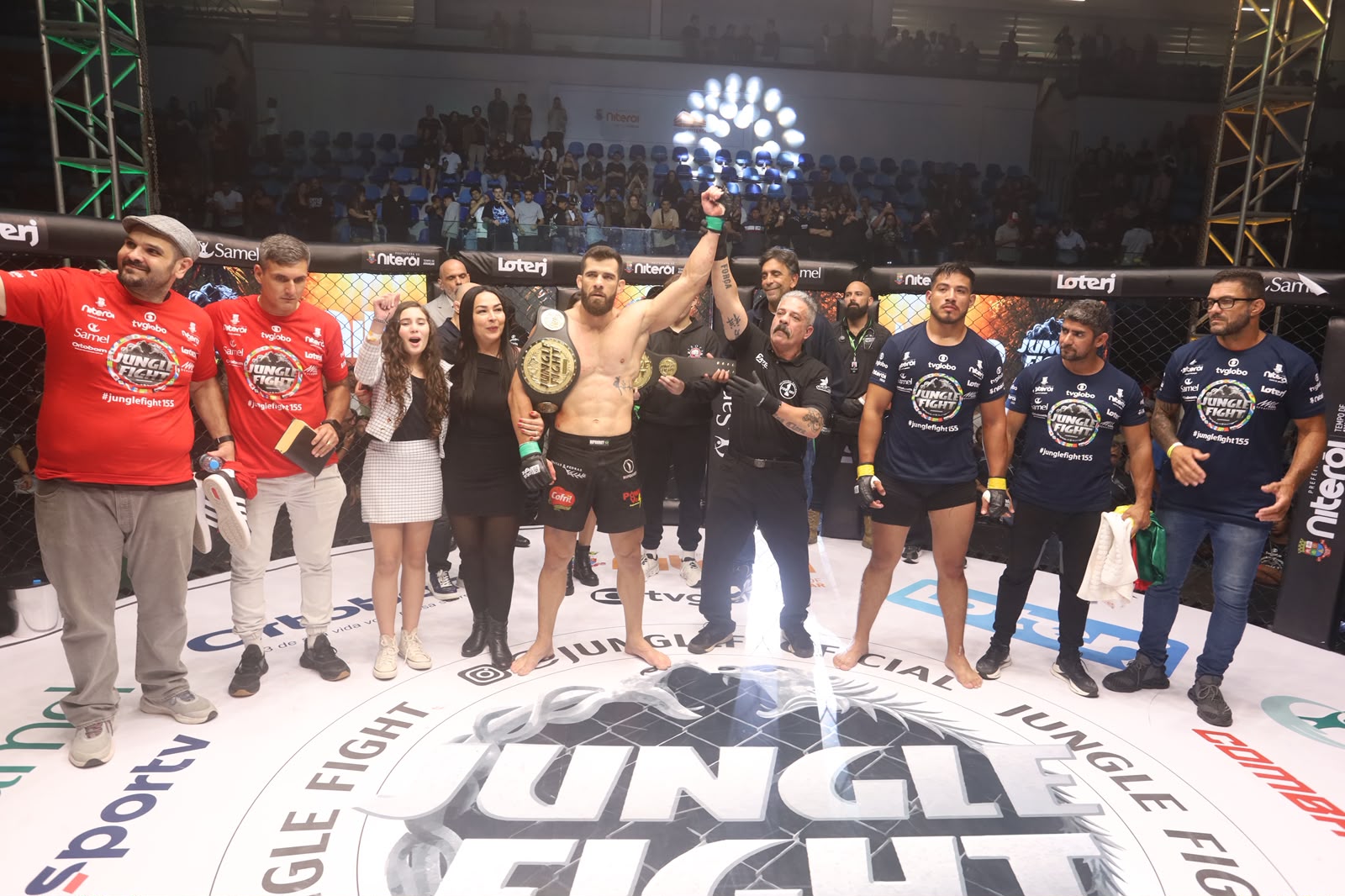 Otton Jasse mantém cinturão em noite emocionante no Jungle Fight 155, na Arena Niterói