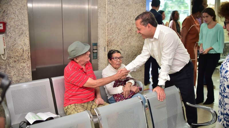 Prefeito Rodrigo Neves visita Hospital Oceânico, que realizou cerca de 6 mil cirurgias em 2026