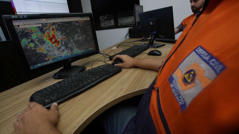 Niterói segue em estágio de atenção para as chuvas nesta sexta-feira (16)