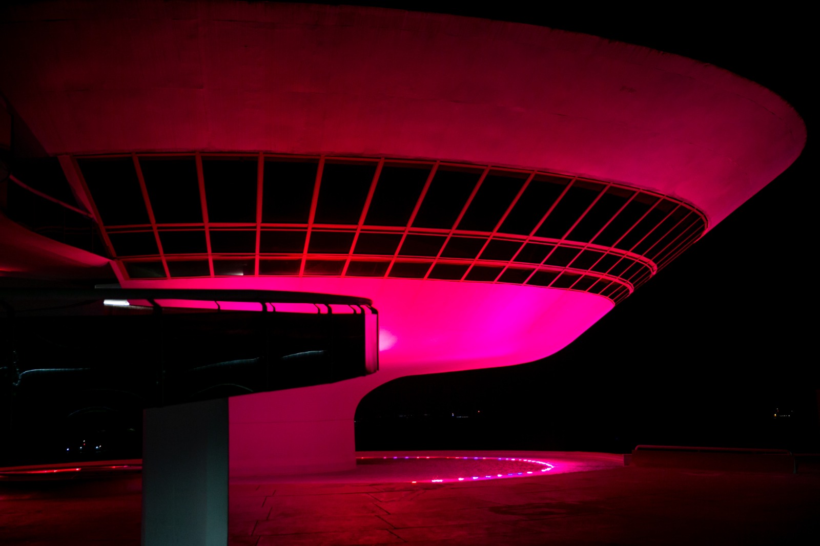 Outubro Rosa reforça prevenção e amplia acesso das mulheres aos cuidados com a saúde em Niterói
