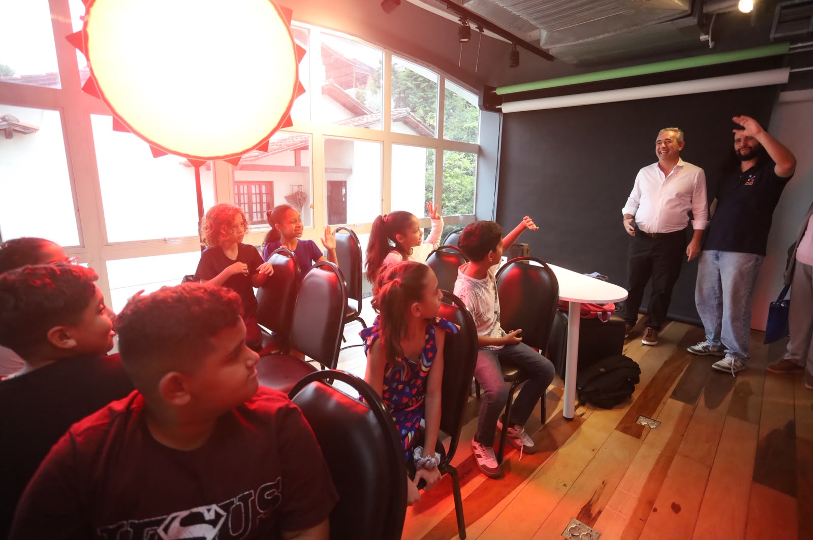 Prefeito de Rosário (ARG) visita equipamentos públicos que integram o Pacto Niterói Contra a Violência
