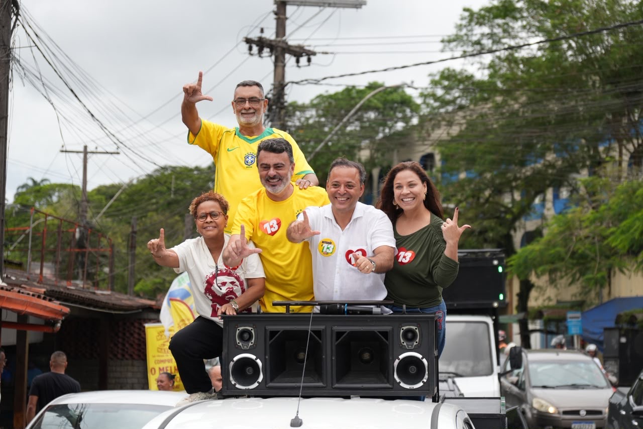 Rodrigo Neves lidera correata em apoio a Lula em Niterói